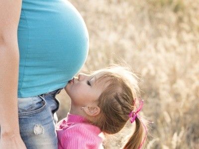 Nosiť dieťa aj počas tehotenstva?
